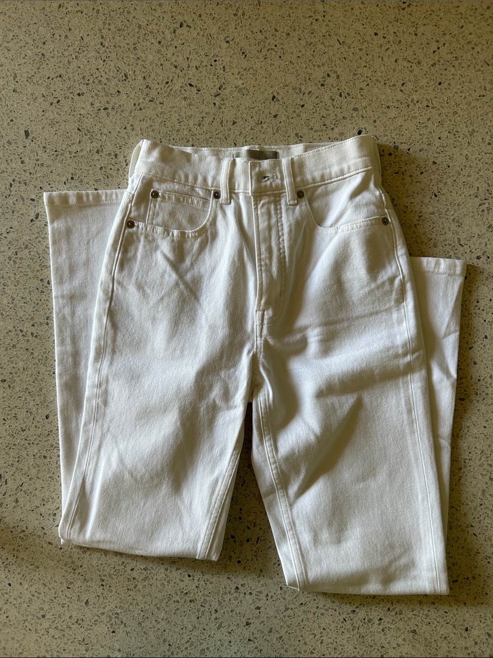 Everlane Women’s High Rise White Straight Jeans